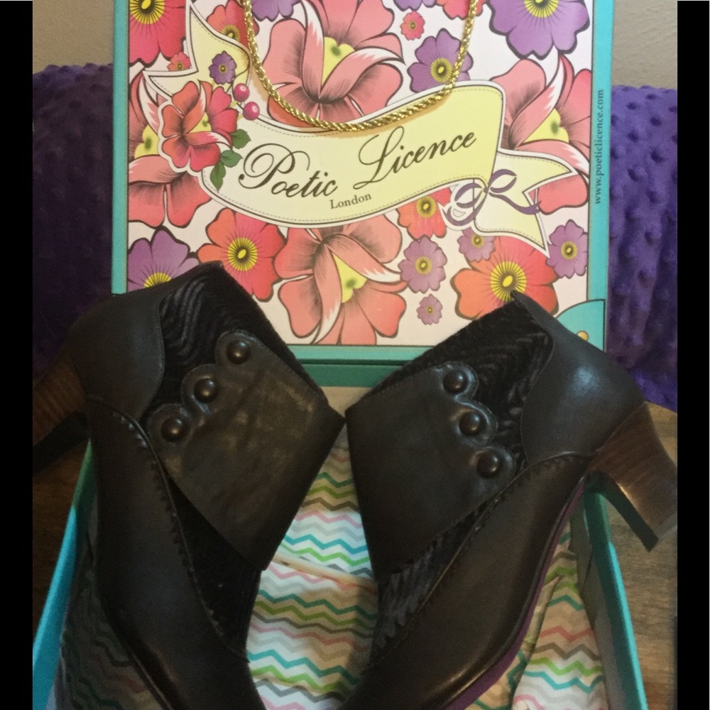 Poetic Licence Amazing Days boots. Sz 11