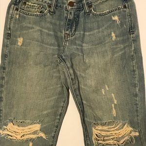 Flirty Abercrombie & Fitch Worn Out Jeans