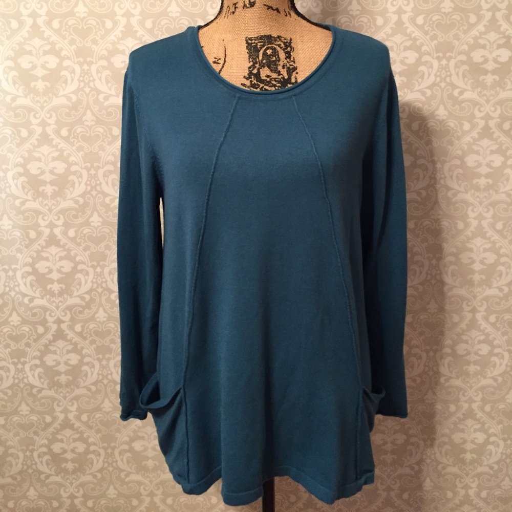 Jaclyn Smith Sweater