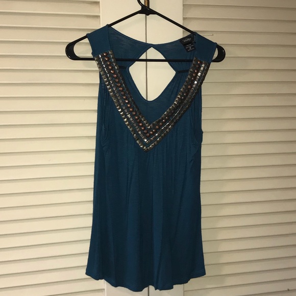 Boho tank with beautiful details - Picture 1 of 5