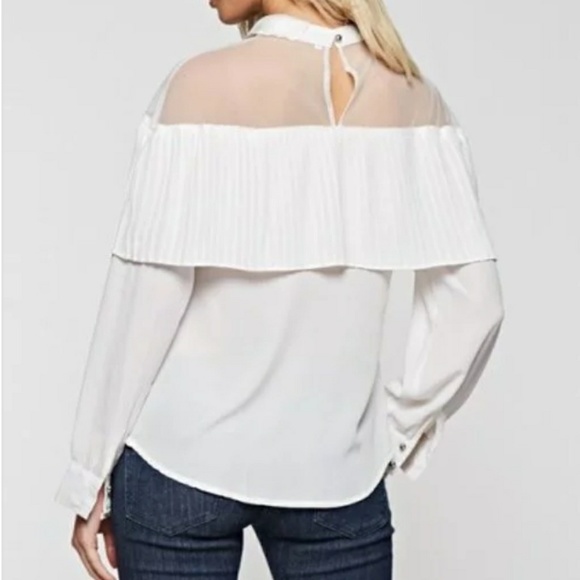 🎉HOST PICK 💓 Beads on Peter pan collar - Picture 2 of 8