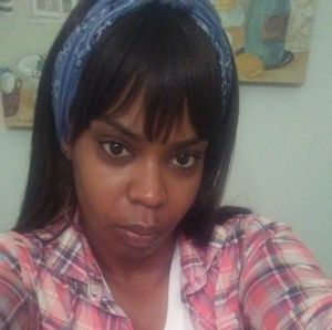 Meet your Posher, Loriette