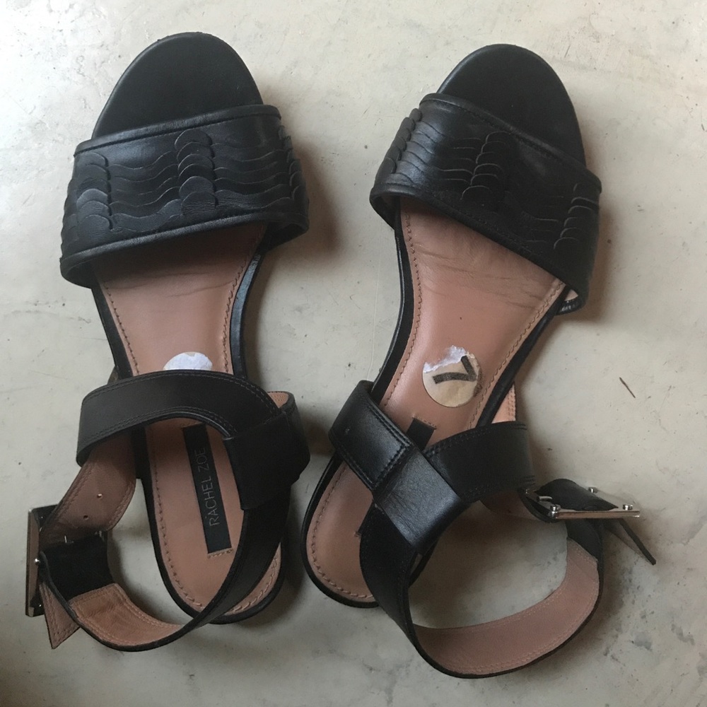 EUC scalloped sandals.