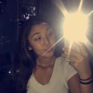 Meet your Posher, Monique