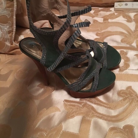 Bebe Heels - Picture 3 of 4