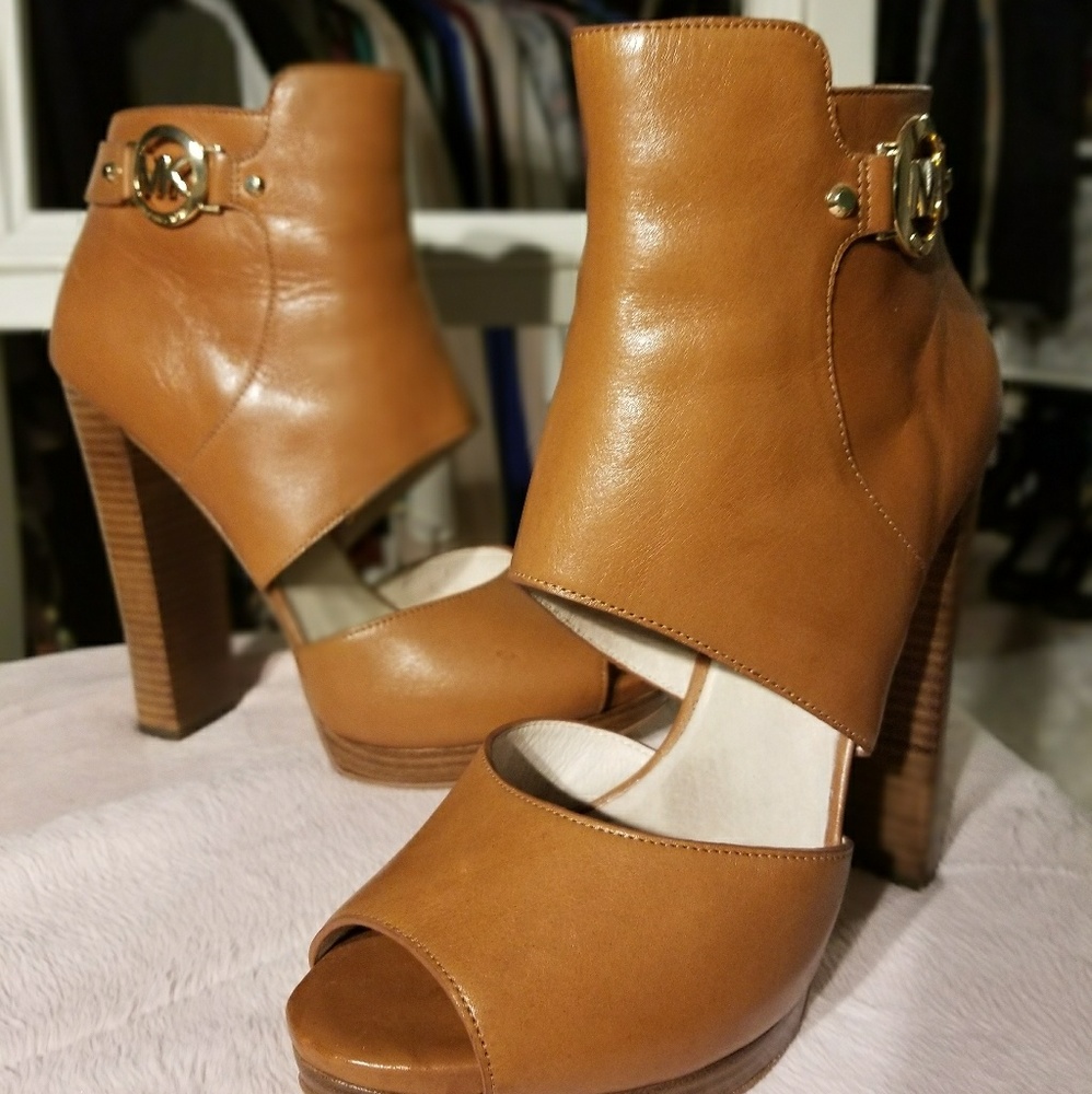 Incredible MK 'Wyatt' Cutout Open Toe Boot