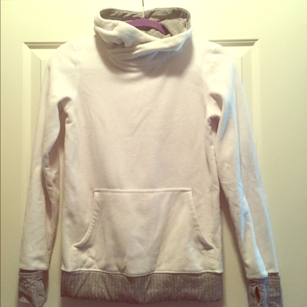 Lululemon Runaway Fleece, White/ Gray, Size 2