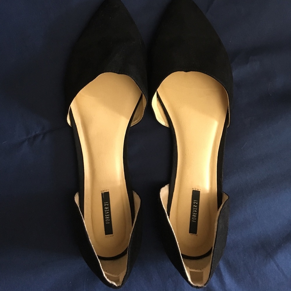 NWOT forever 21 point tie flats