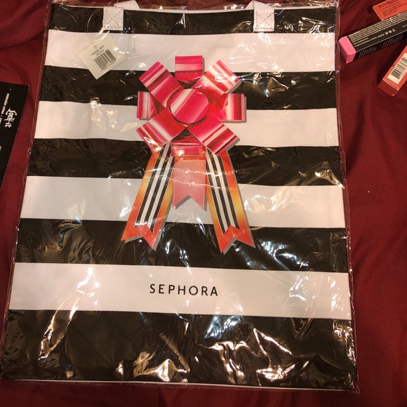 Sephora holiday tote - Picture 1 of 2