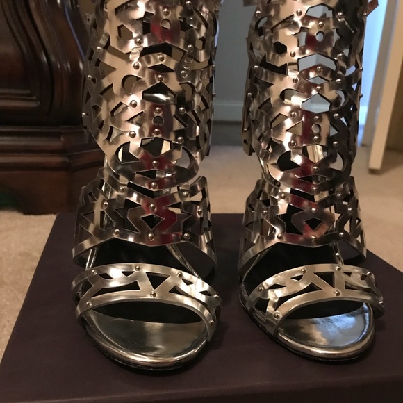 Shiny silver Brian Atwood heels - Picture 1 of 8