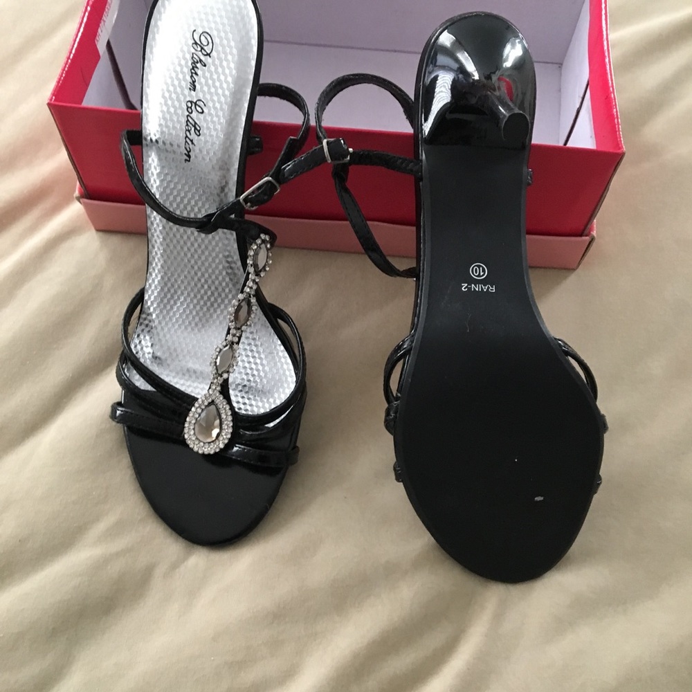 Black patent embellished dressy sandals sz 10 NEW