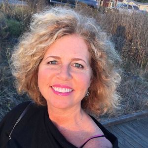 Meet your Posher, Carisa