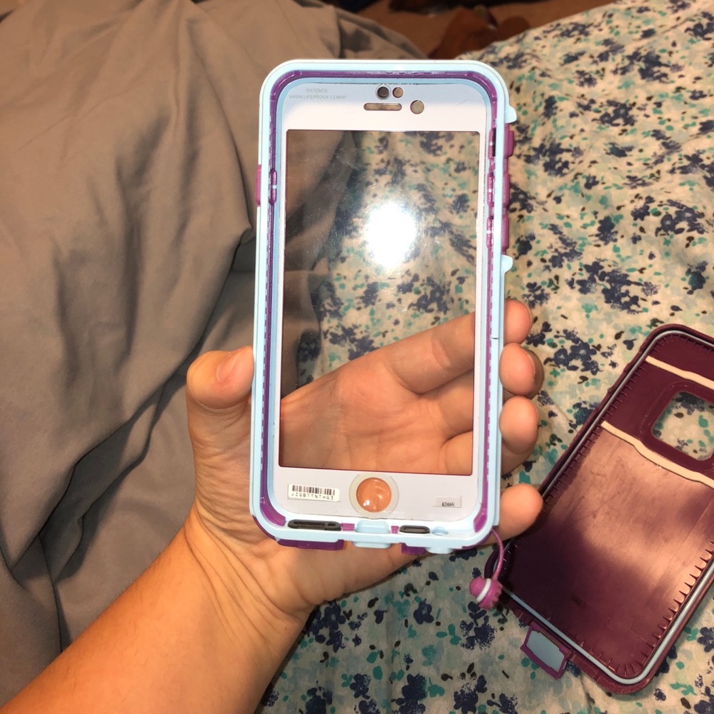 LifeProof iPhone case - Picture 3 of 4