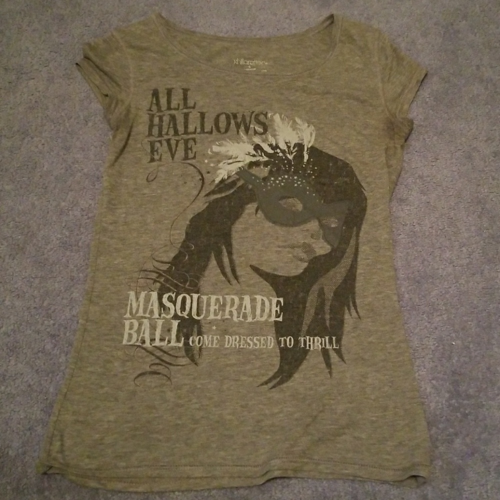 Grey short sleeve T
