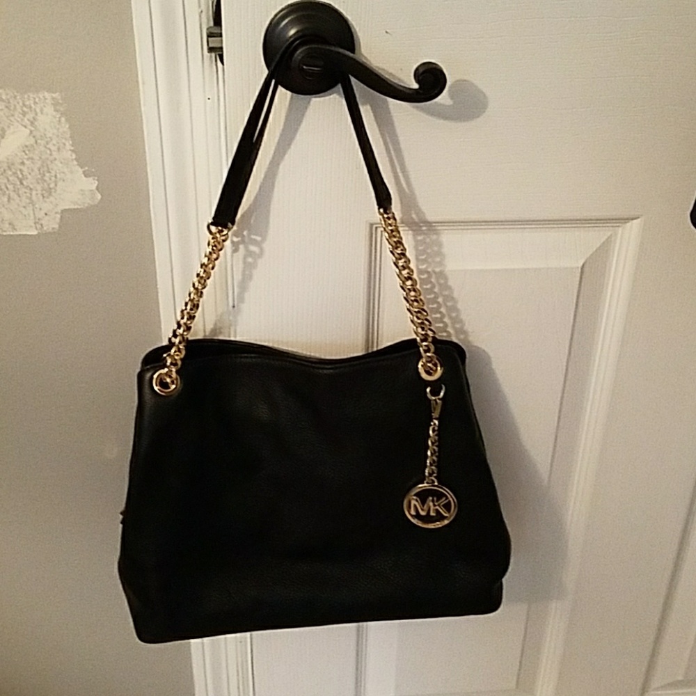 Michael Kors Jet Set Chain Bag in Black - Picture 1 of 5