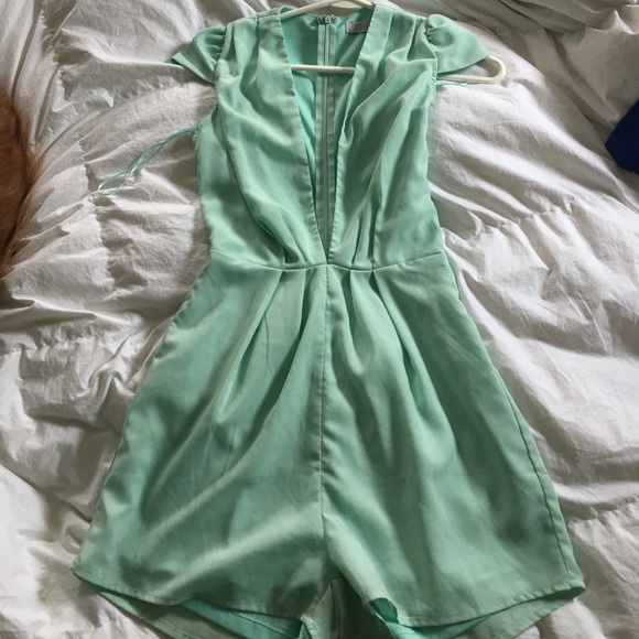 Mint Tobi low v neck romper - Picture 1 of 2