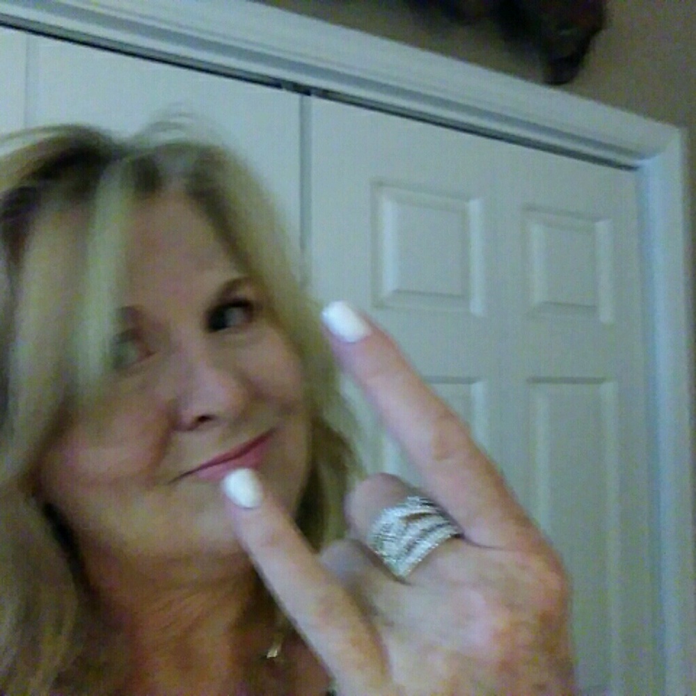 Meet your Posher, Dana