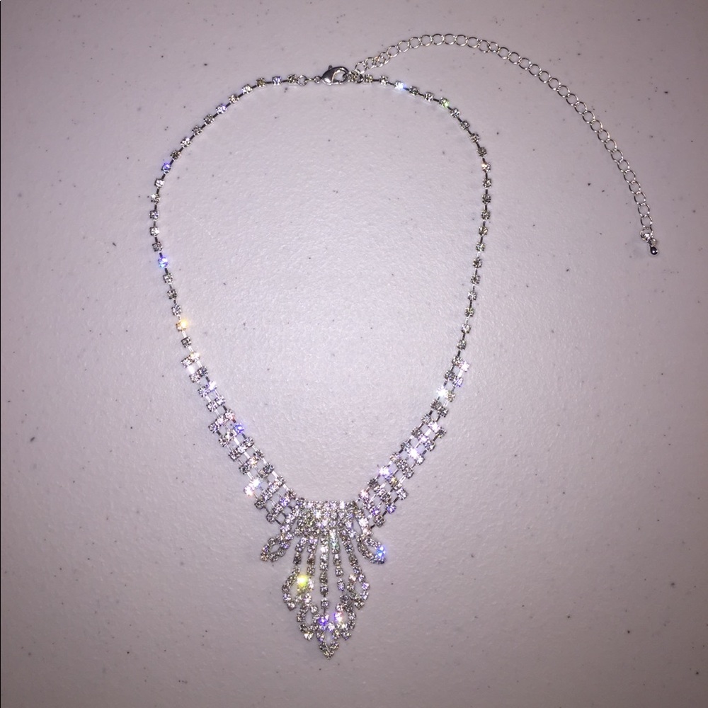 Total Rhinestone Fashion Necklace - Picture 4 of 5