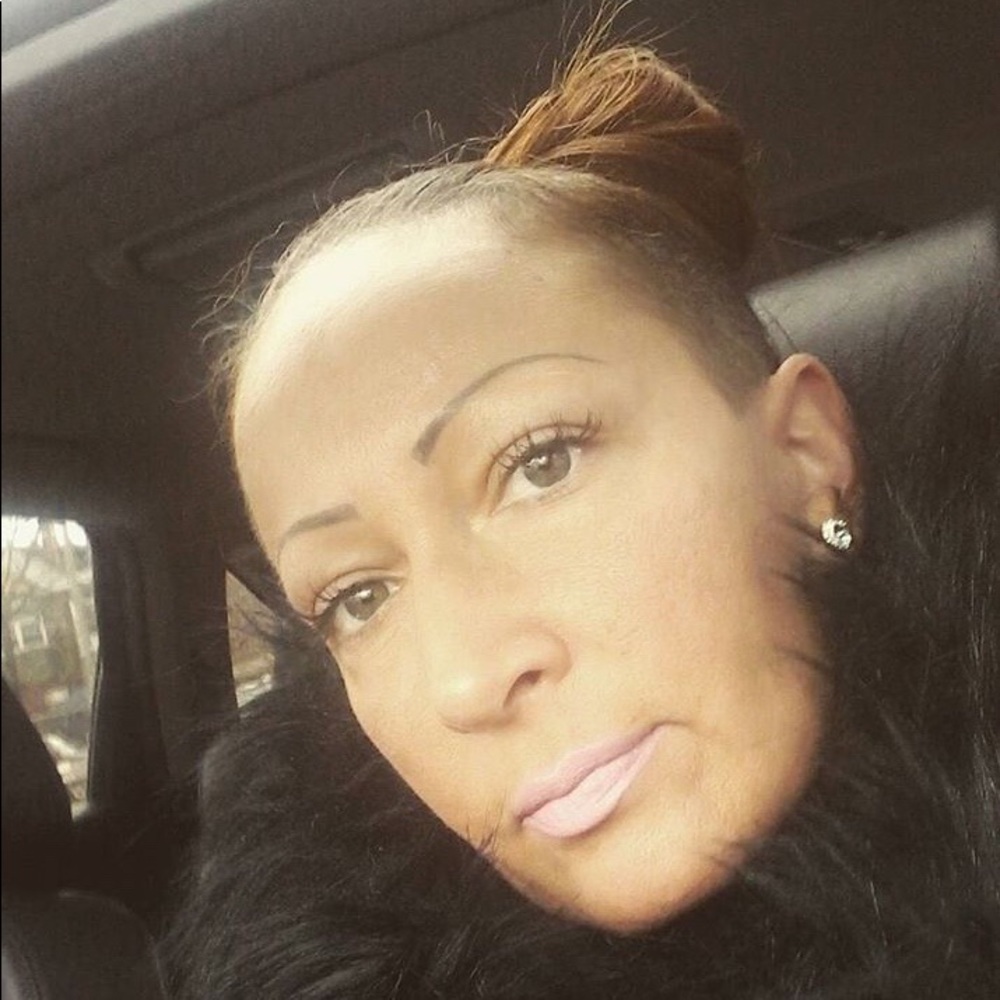 Meet your Posher, Holly