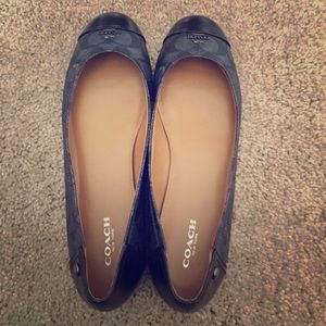 Coach flats