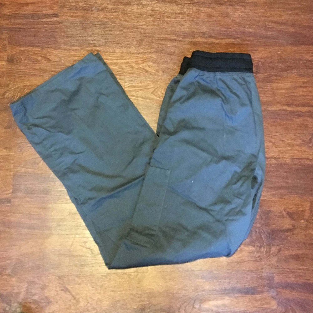 Scrub pants