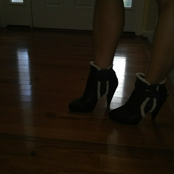 Winter leather high heel boots - Picture 2 of 4