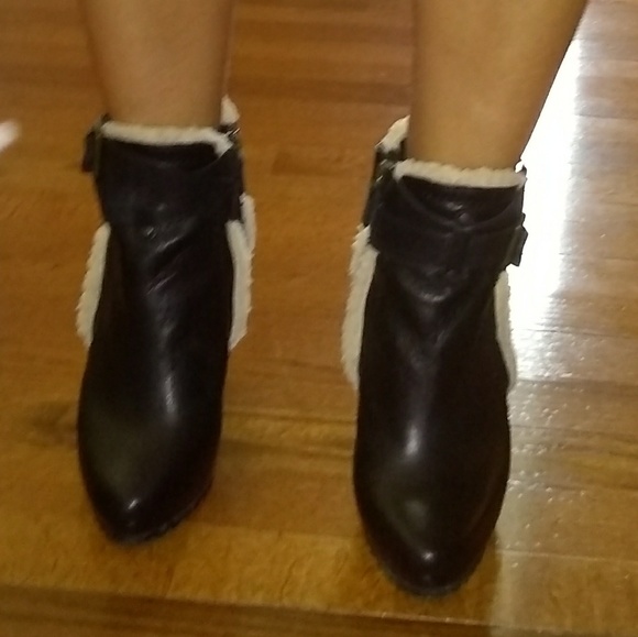 Winter leather high heel boots - Picture 3 of 4