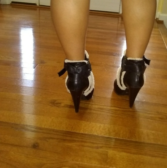 Winter leather high heel boots - Picture 4 of 4