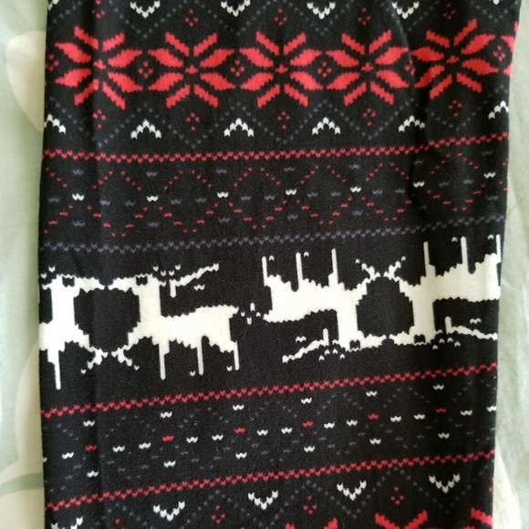 NWOT Poinsettia Deer Winter print leggings - Picture 2 of 4