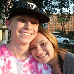 Meet your Posher, Wesley