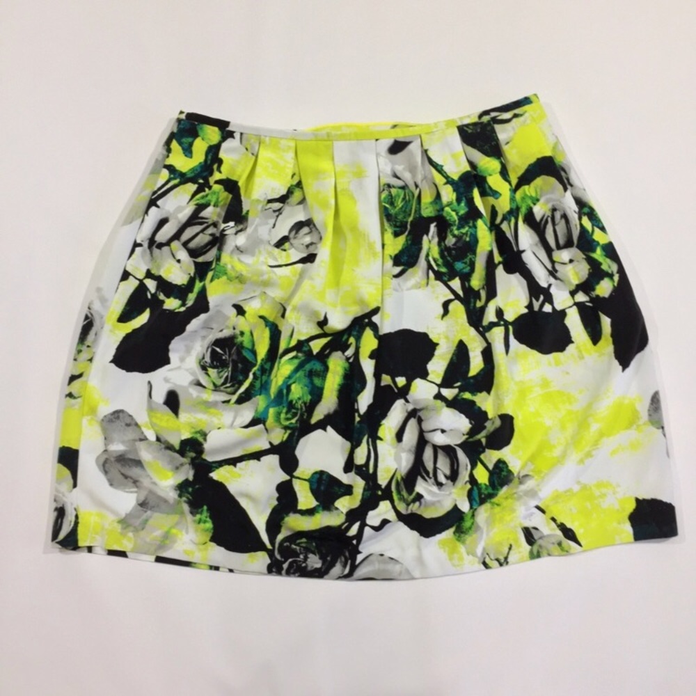 Fantastic colors! A line skirt!