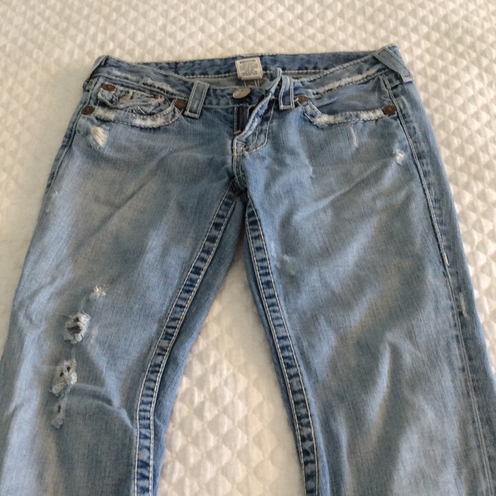 True Religion distressed boot cut jean Sz.28