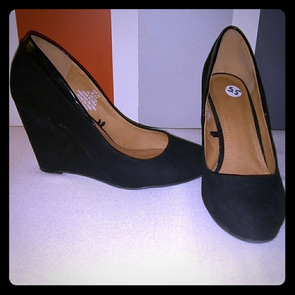 Black suede wedges