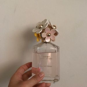 Marc jacobs daisy eau so fresh