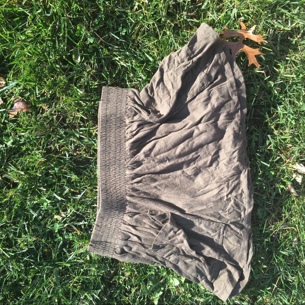 Military green mini-skirt (medium)