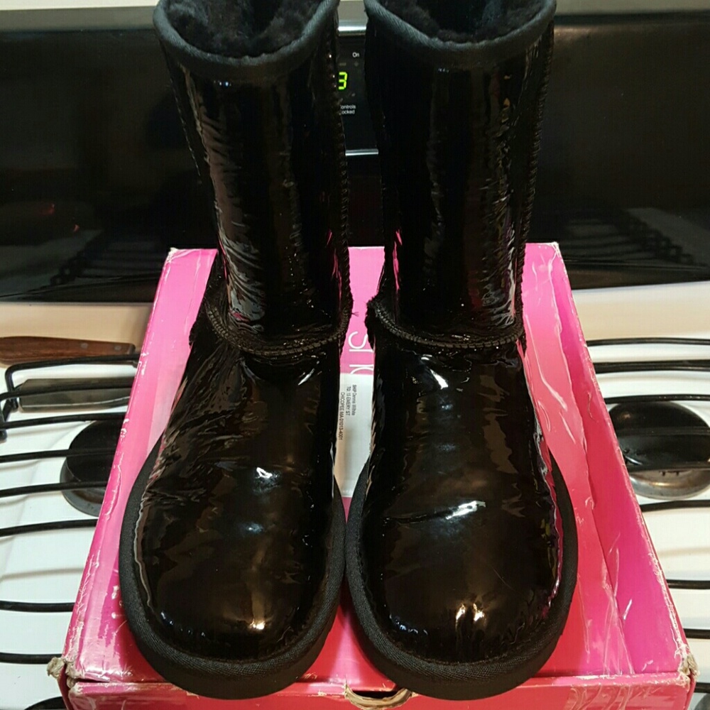 Shiny patent black Uggs size 7.