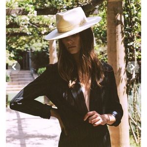 The Luna Fedora Lack of Color