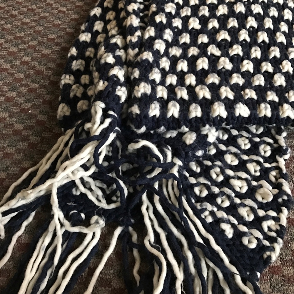 Scarf - Picture 2 of 2