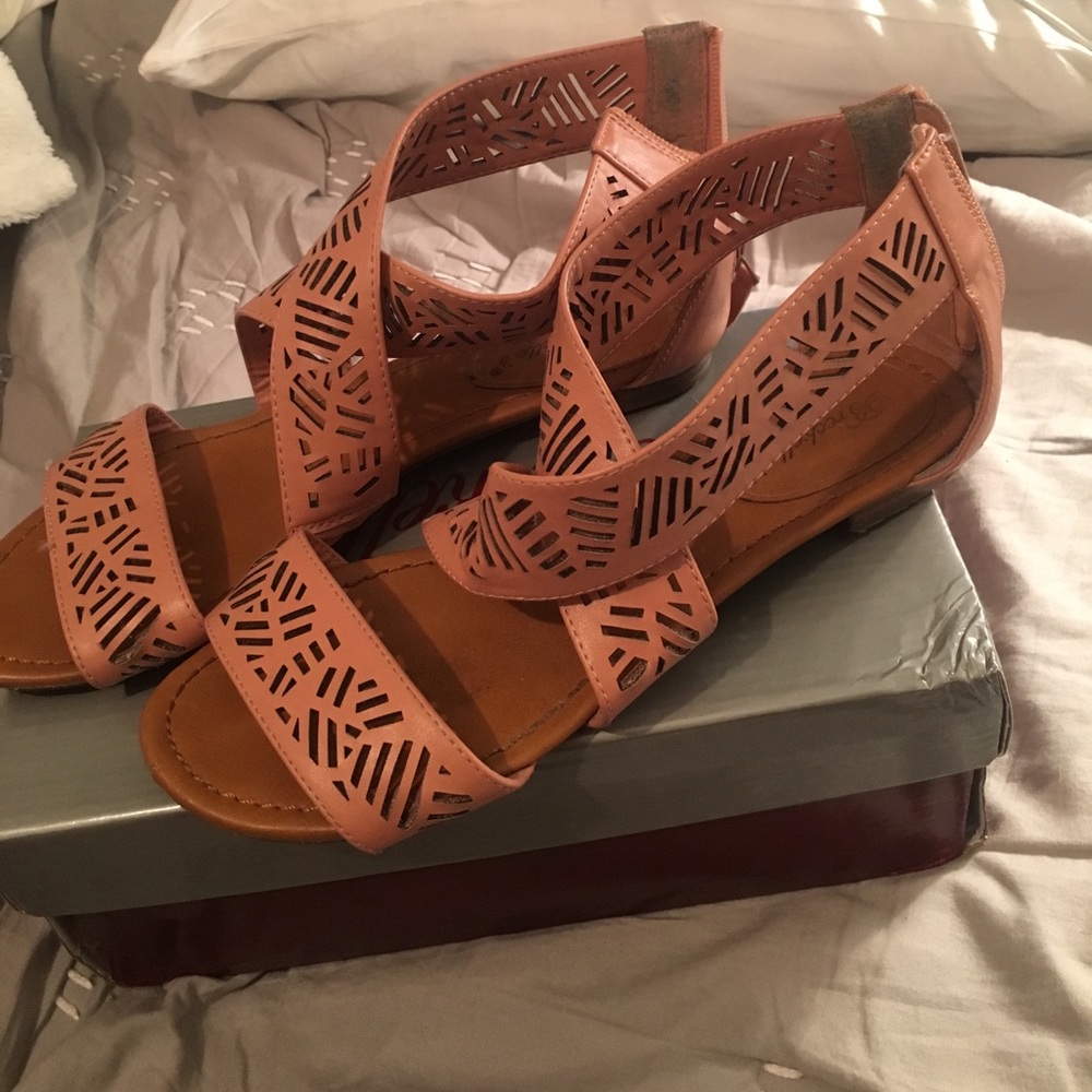 Cut Out Patterned Tan Sandals