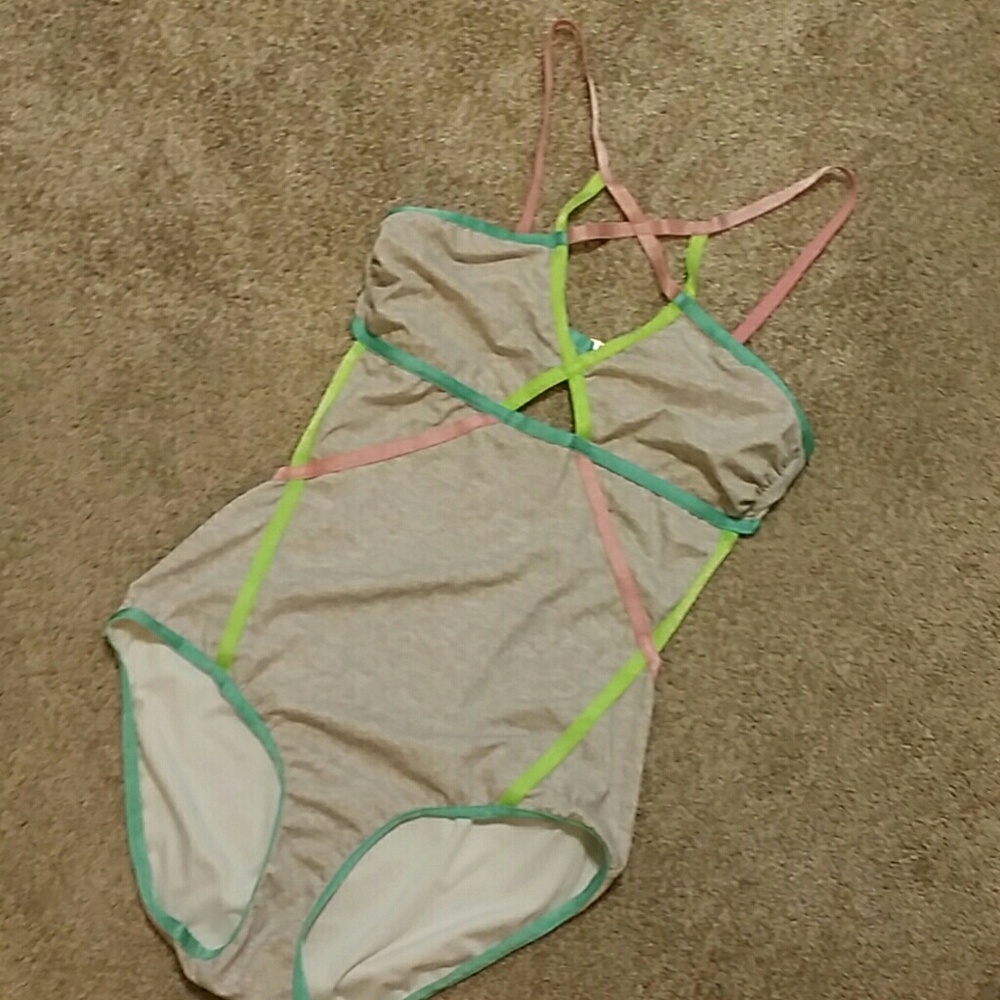 Victoria Secret Fun Monokini !