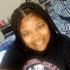 Meet your Posher, Alisha