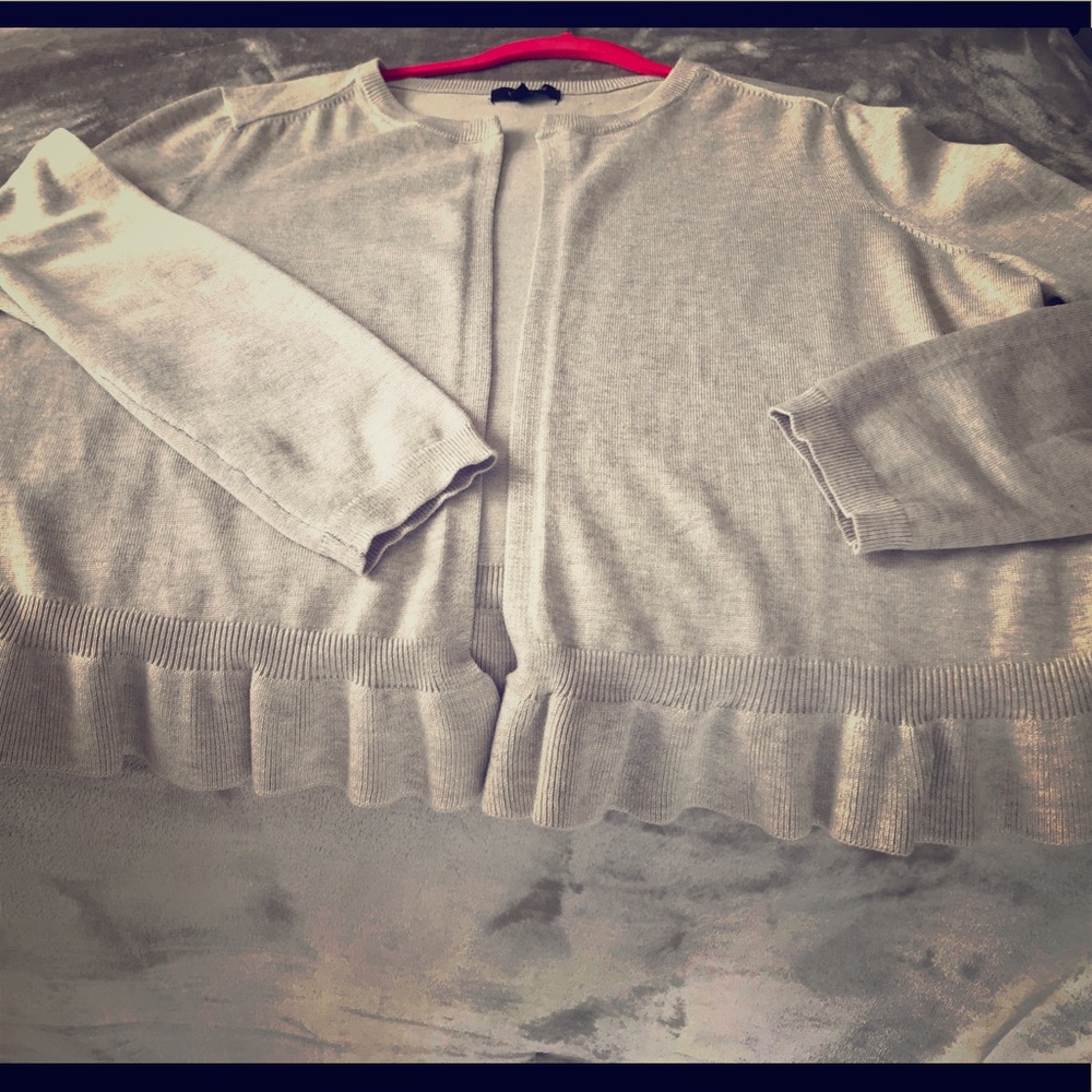 Verve Ami sweater with ruffle