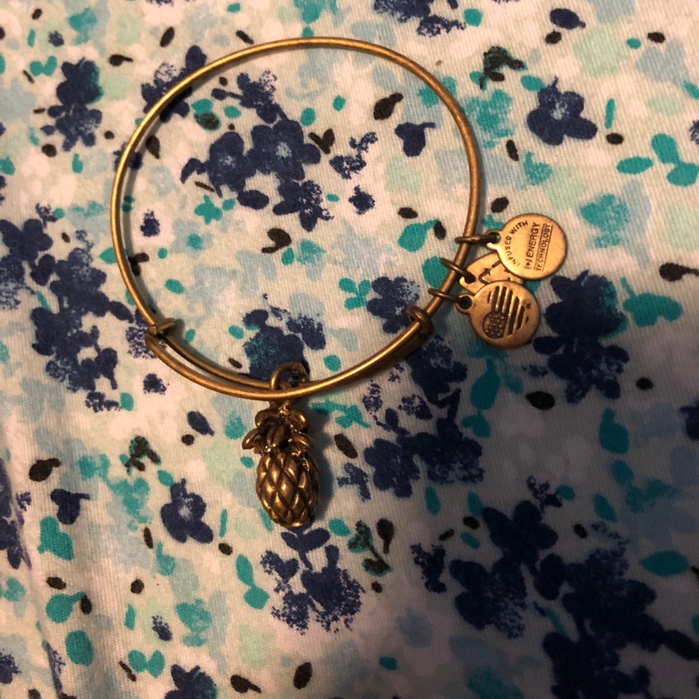 Alex & Ani