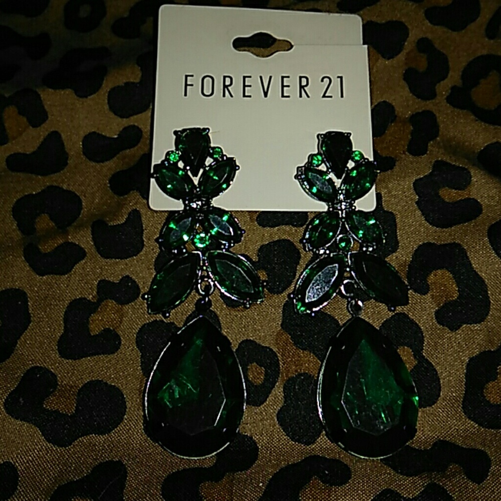Forever 21 green gem earring's