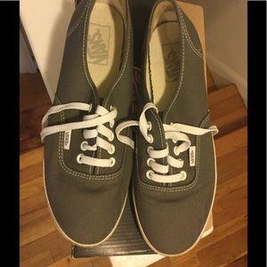 Women Vans Lo Pro Canvas Sneakers