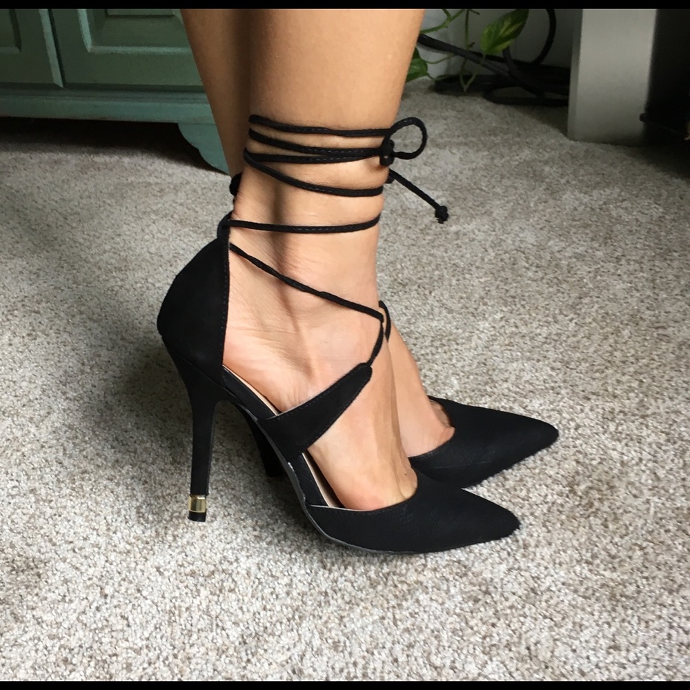 Qupid lace up pumps