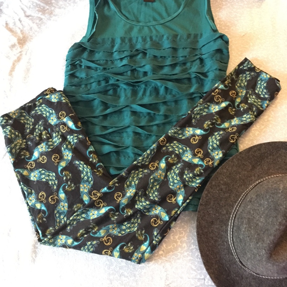 🆕🦚LULAROE🦚 Hard To Find Leggings, OS