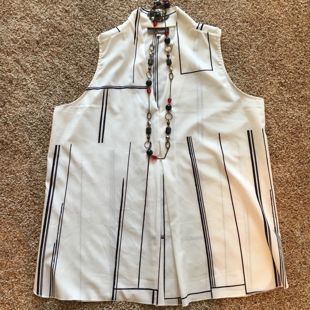 Crosby V-neck Pleated Line Detail Top