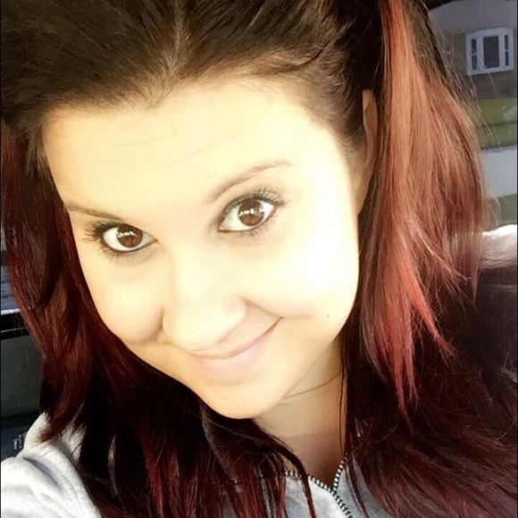 Meet your Posher, Ashley - Picture 1 of 1