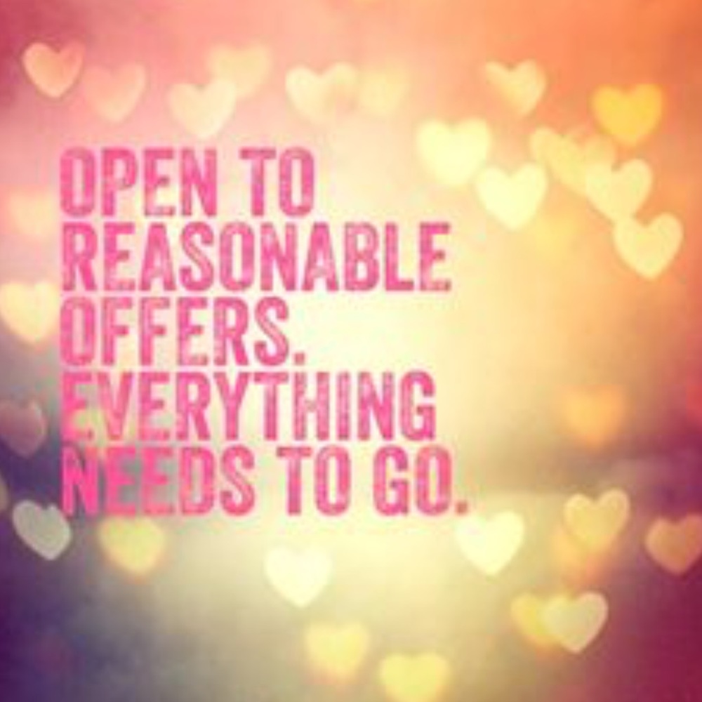 ✨💕ALL REASONABLE OFFERS ACCEPTED! 💕✨